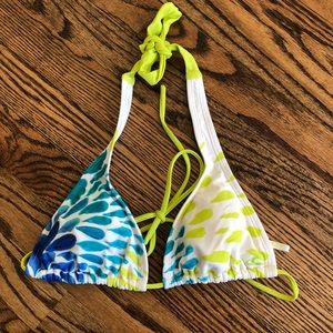 O’Neill’s bikini top